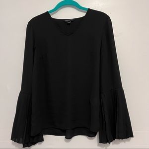 BANANA REPUBLIC Women Pullover Crepe Blouse Black V-Neck Bell Sleeve X-Small